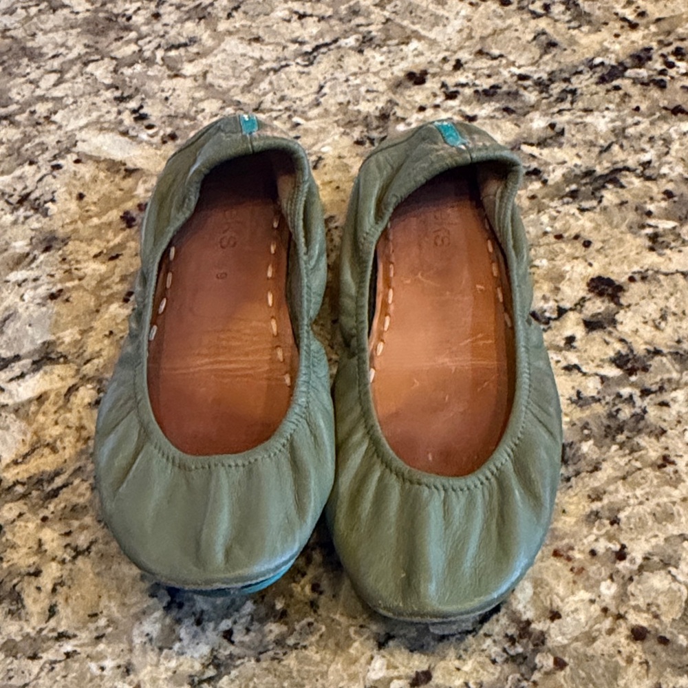 Tieks Forest Green Leather Loafers